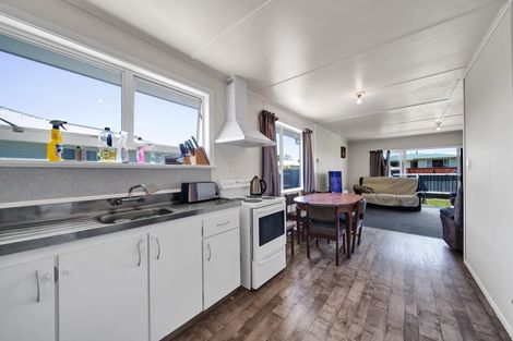 Photo of property in 26 Ramanui Avenue, Hawera, 4610