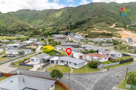 Photo of property in 62 Russell Road, Wainuiomata, Lower Hutt, 5014