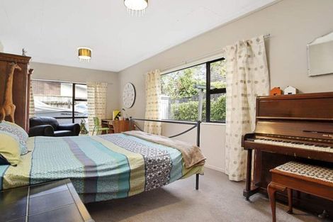 Photo of property in 1/1 Long Street, Torbay, Auckland, 0630