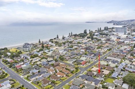 Photo of property in 42b Edward Avenue, Orewa, 0931