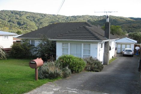 Photo of property in 50 Coast Road, Wainuiomata, Lower Hutt, 5014