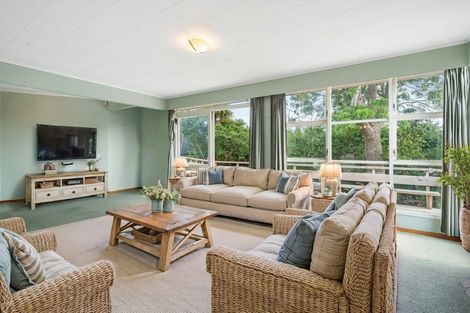 Photo of property in 13 Ennis Avenue, Pakuranga Heights, Auckland, 2010