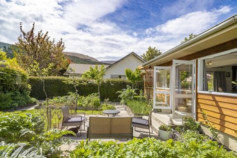 Photo of property in 25 Kent Street, Arrowtown, 9302