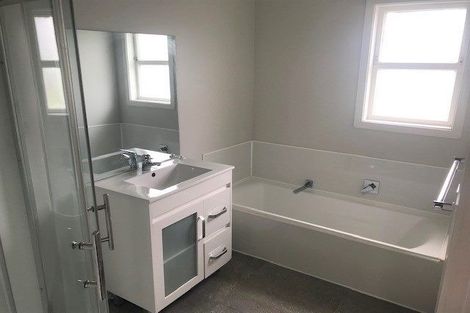 Photo of property in 56 Kelvin Road, Papakura, 2110