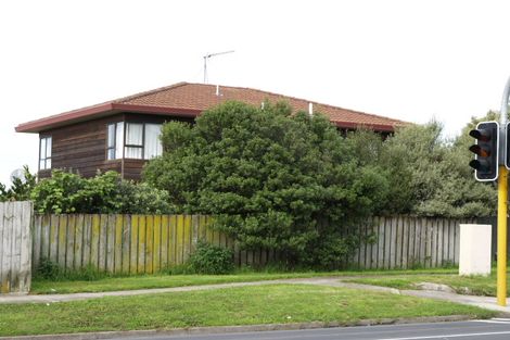 Photo of property in 208 Botany Road, Botany Downs, Auckland, 2010