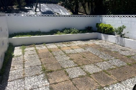 Photo of property in 63 Chelsea View Drive, Chatswood, Auckland, 0626