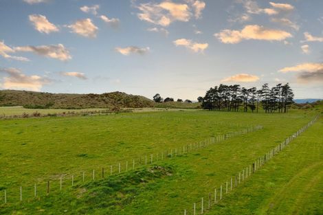 Photo of property in 720 Himatangi Block Road, Foxton, 4893