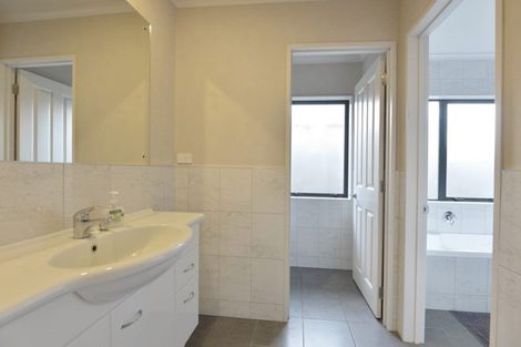 Photo of property in 32 Pompallier Estate Drive, Maunu, Whangarei, 0110