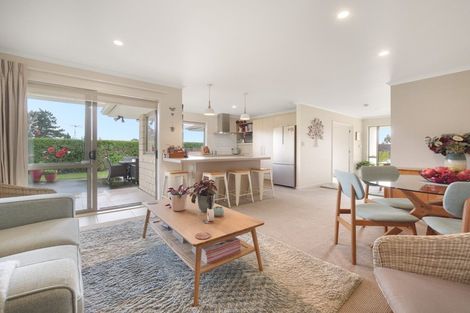 Photo of property in 43 Woodleigh Place, Ohauiti, Tauranga, 3112