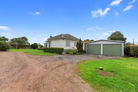 Photo of property in 180 Taupaki Road, Taupaki, Henderson, 0782