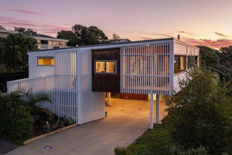 Photo of property in 6 Pine Ridge Terrace, Waikanae Beach, Waikanae, 5036