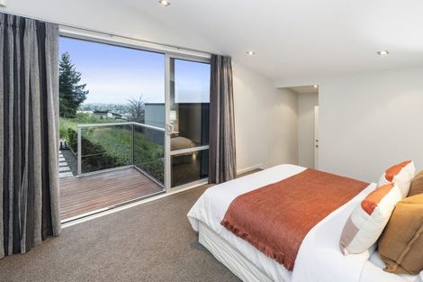 Photo of property in 10 Maurice Knowles Lane, Cashmere, Christchurch, 8022