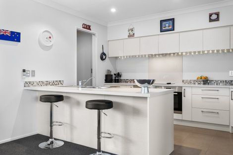 Photo of property in 28 Sequoia Way, Rangiora, 7400