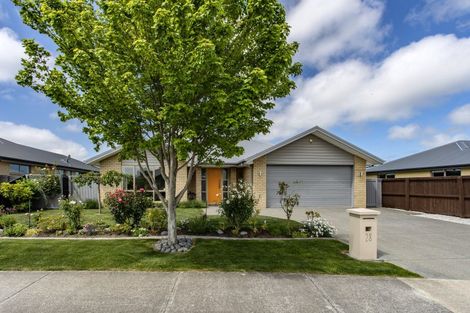 Photo of property in 28 Sequoia Way, Rangiora, 7400