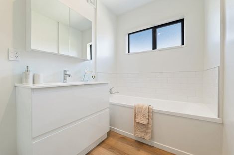 Photo of property in 10 Woodstock Place, Russley, Christchurch, 8042