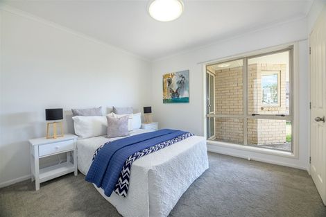 Photo of property in 8 Brookwood Drive, Henderson, Auckland, 0612