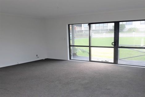 Photo of property in 21 Churchill Terrace, Waiuku, 2123