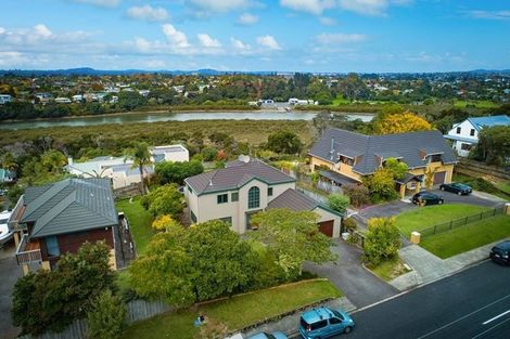 Photo of property in 151 Colwill Road, Massey, Auckland, 0614
