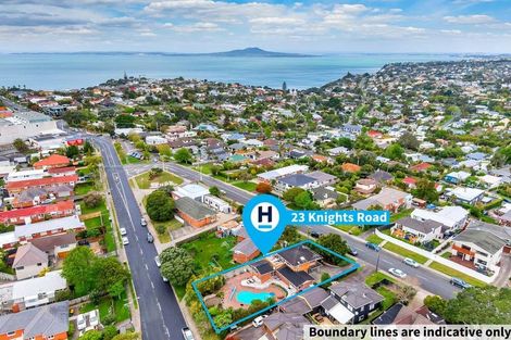 Photo of property in 23 Knights Road, Rothesay Bay, Auckland, 0630