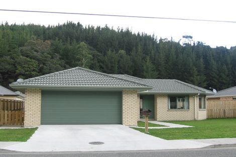 Photo of property in 20 Pinehill Crescent, Trentham, Upper Hutt, 5018