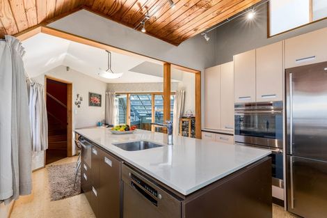 Photo of property in 1 Maple Grove, Maungaraki, Lower Hutt, 5010