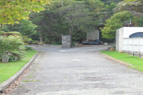 Photo of property in 49 Fendalton Crescent, Pinehaven, Upper Hutt, 5019