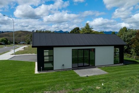 Photo of property in 6 Pyke Place, Wakefield, 7025