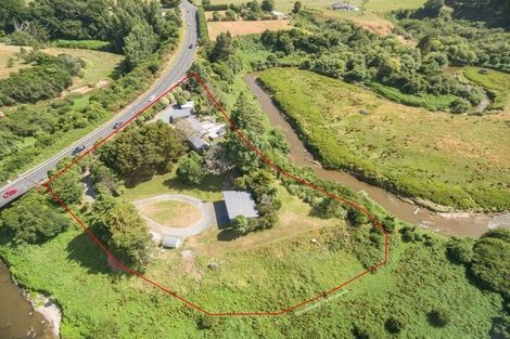Photo of property in 10 Kakaramea Road, Pirongia, Te Awamutu, 3876