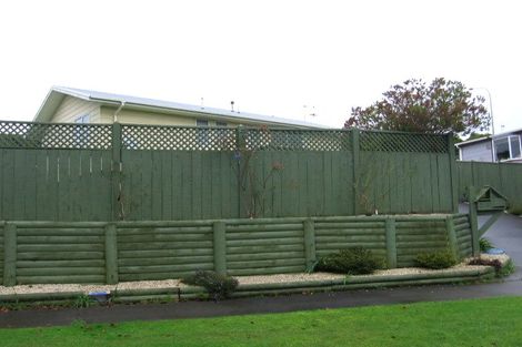 Photo of property in 23 Dahlstrom Grove, Kelvin Grove, Palmerston North, 4414