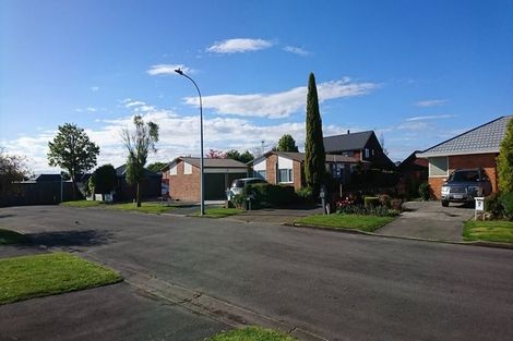 Photo of property in 21 Honeysuckle Place, Northcote, Christchurch, 8052