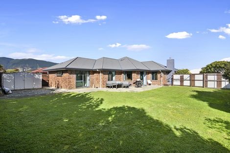 Photo of property in 34 Monaco View, Stoke, Nelson, 7011