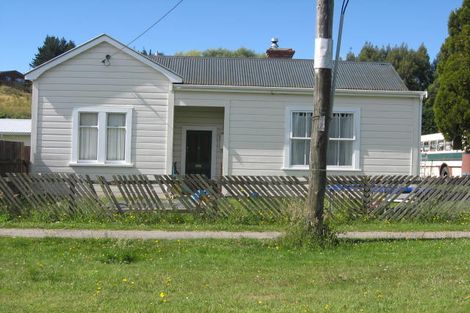 Photo of property in 21 King Street, Raetihi, 4632