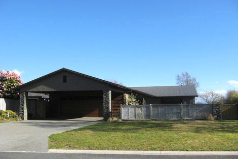 Photo of property in 6 Nisbet Terrace, Kinloch, Taupo, 3377