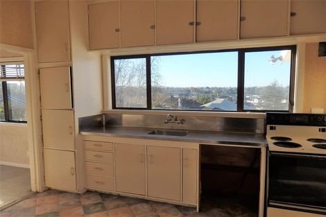 Photo of property in 32 Hillcrest Road, Papatoetoe, Auckland, 2025