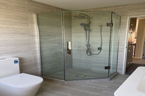 Photo of property in 10 Ballymore Drive, Pinehill, Auckland, 0632