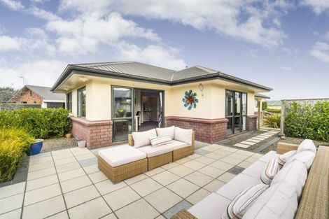 Photo of property in 115 Schnell Drive, Kelvin Grove, Palmerston North, 4414