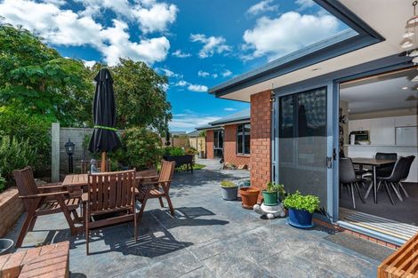 Photo of property in 9 Blue Gum Place, New Brighton, Christchurch, 8083