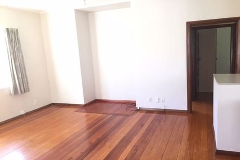 Photo of property in 17 Connolly Avenue, Mount Roskill, Auckland, 1041