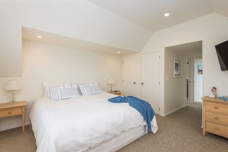 Photo of property in 2/124 Esplanade, Sumner, Christchurch, 8081