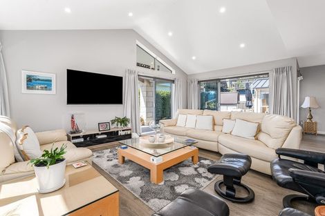 Photo of property in 118 Rosetta Road, Raumati South, Paraparaumu, 5032