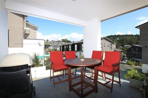 Photo of property in 2/10 Silver Moon Road, Albany Heights, Auckland, 0632