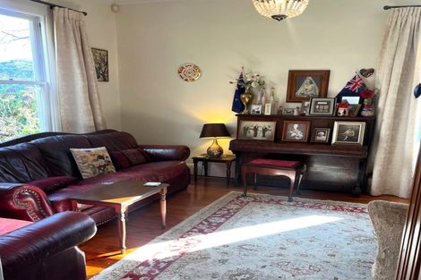 Photo of property in 44 Victoria Street, Carterton, 5713