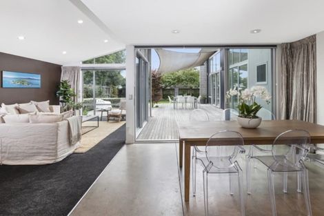 Photo of property in 6 Ombersley Terrace, Opawa, Christchurch, 8023