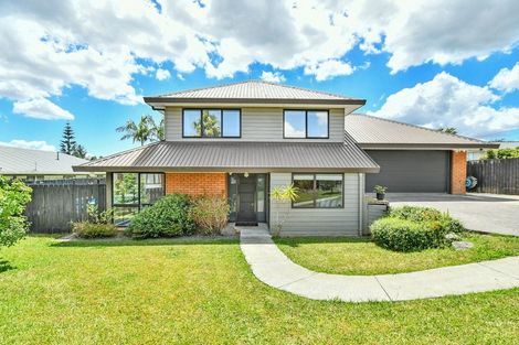 Photo of property in 9 Rarahu Place, The Gardens, Auckland, 2105