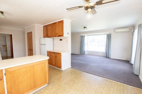 Photo of property in 11 Mcclean Place, Ngatea, 3503