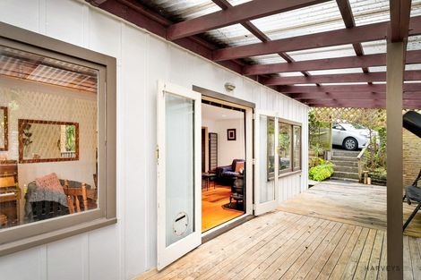 Photo of property in 7 Fairmount Road, Titirangi, Auckland, 0604