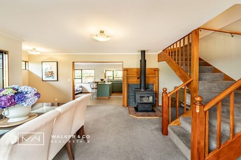 Photo of property in 87 Elmslie Road, Pinehaven, Upper Hutt, 5019