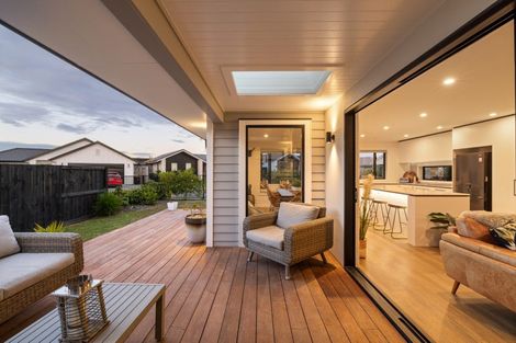 Photo of property in 1 Mida Close, Papamoa Beach, Papamoa, 3118