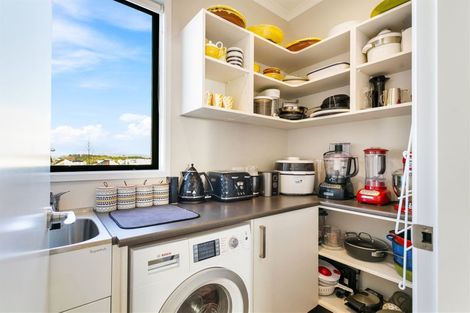 Photo of property in 12 Pheasant Lane, Hobsonville, Auckland, 0616