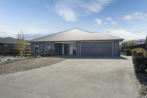 Photo of property in 16 Magnetic Place, Cromwell, 9310
